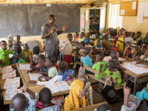 What is the overview of the availability of international liberalism? (अंतरराष्ट्रीय संबंधों के लिए उदारवाद की प्रासंगिकता की विवेचना कीजिए?)